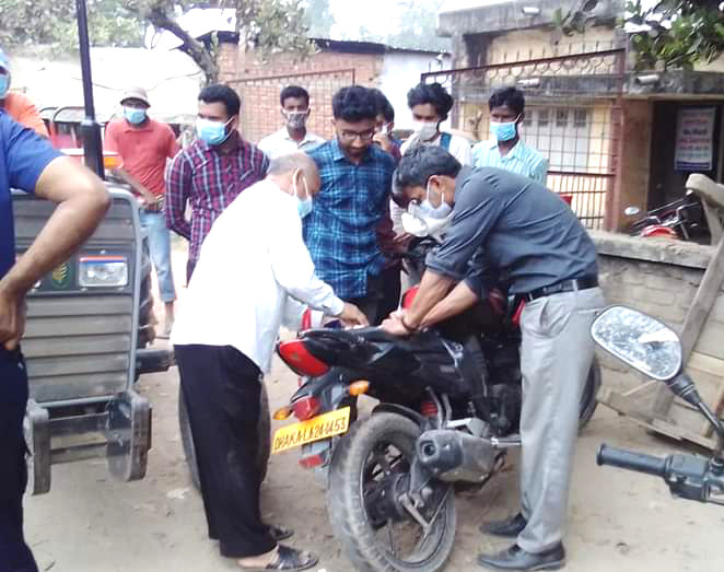 রাণীশংকৈলে মাস্ক ব্যবহার না করায় ভ্রাম্যমাণ আদালতে জরিমানা