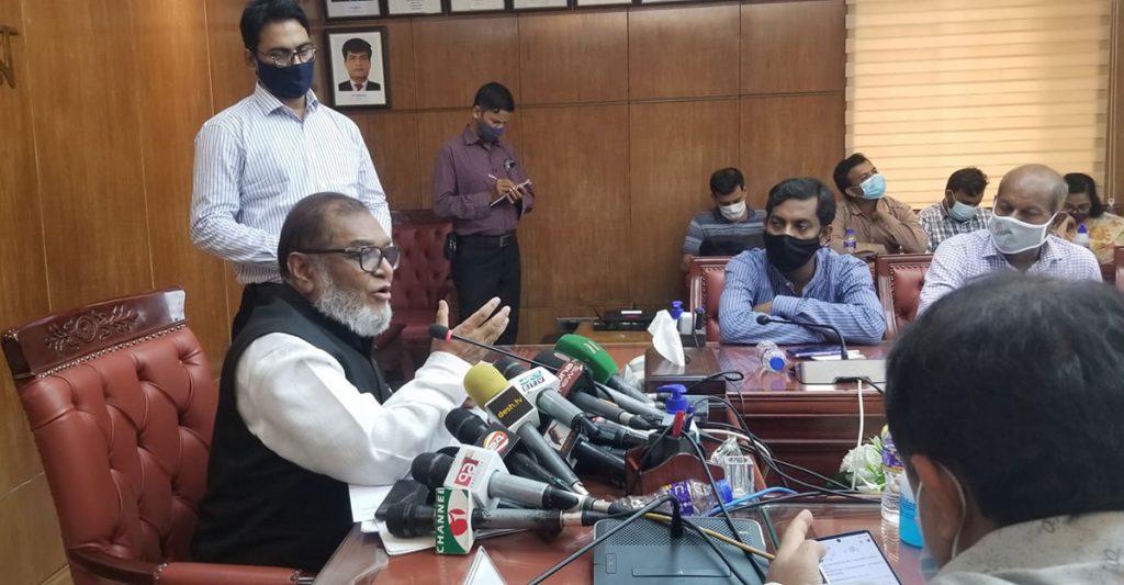 মুক্তিযুদ্ধ বিষয়কমন্ত্রী আ ক ম মোজাম্মেল হক