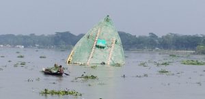 ট্রলার-আনন্দবাজার
