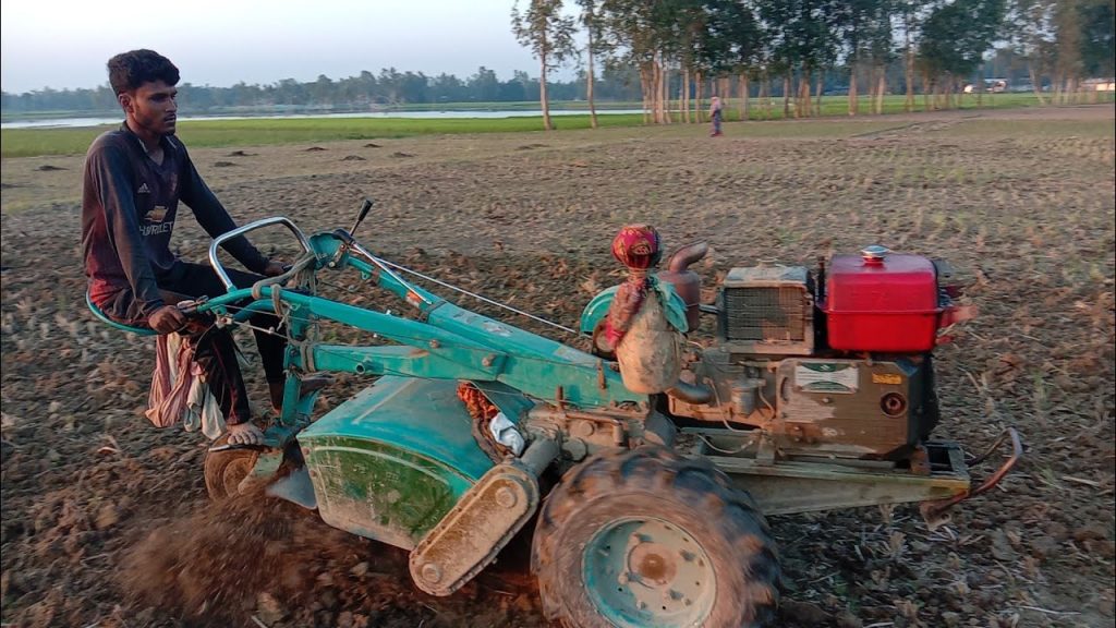 ডিজেলের দাম বাড়ায় হতাশায় কৃষকরা