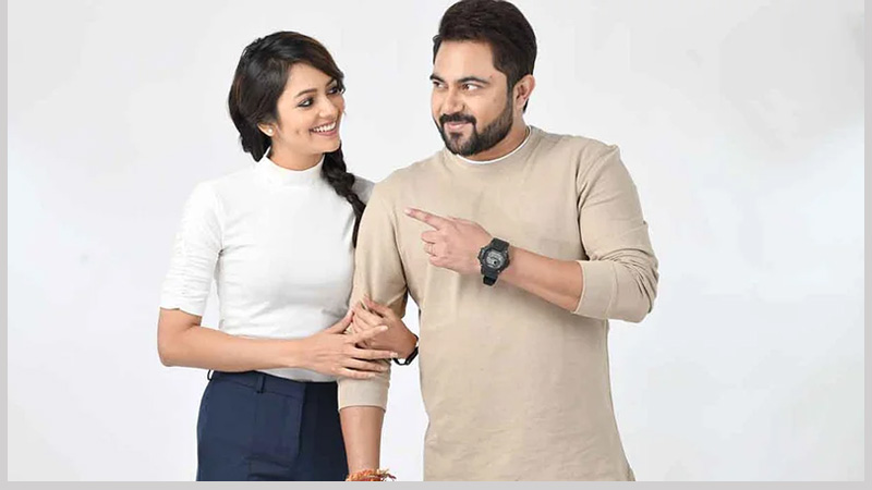 দুই পরিবারের ‘পাকা দেখা’য় সোহম-সুস্মিতার বিয়ে