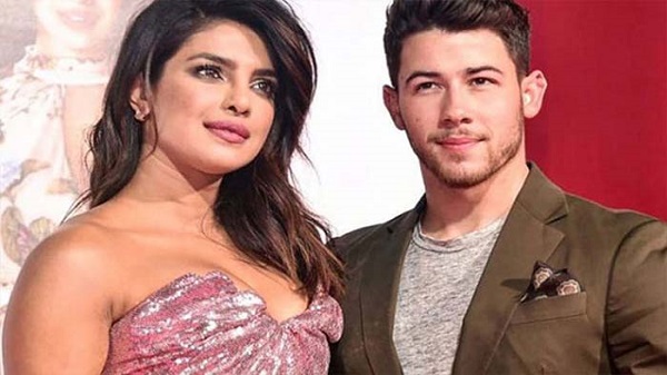 ভাঙছে প্রিয়াঙ্কা-নিকের সংসার!