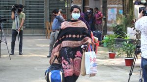 বিবাহিত ছাত্রীরাও থাকতে পারবে ঢাবির হলে