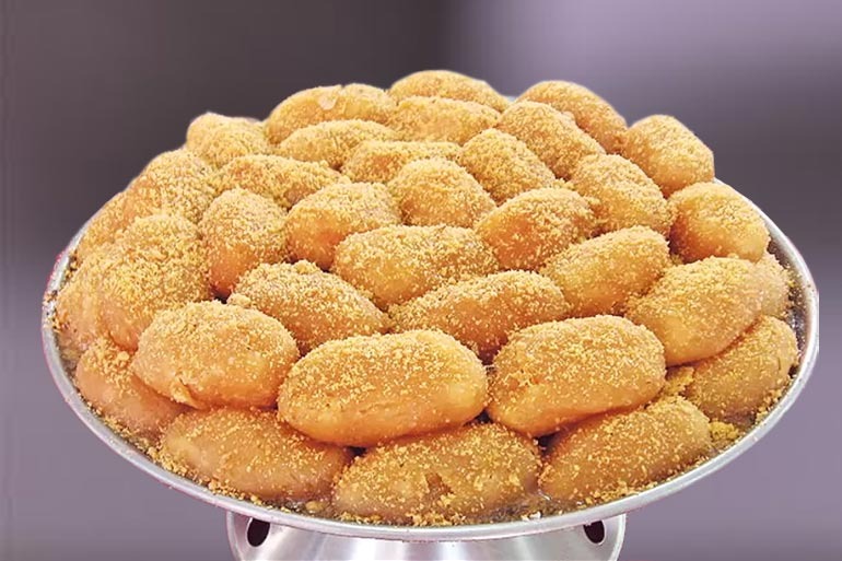 পোড়াবাড়ির চমচমে মজবুত অর্থনীতি