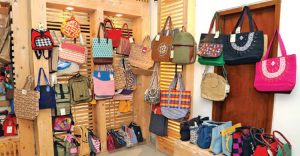 পোশাক খাতে রফতানি বাড়লেও মুখ থুবড়ে পড়ছে পাটজাত পণ্য