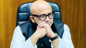 মুরাদ হাসানকে জেলা আওয়ামী লীগ থেকে অব্যাহতি, হারাতে পারে এমপিও পদ