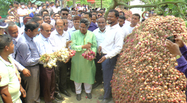দেশে কোনো দুর্ভিক্ষ হাহাকার নেই: কৃষিমন্ত্রী