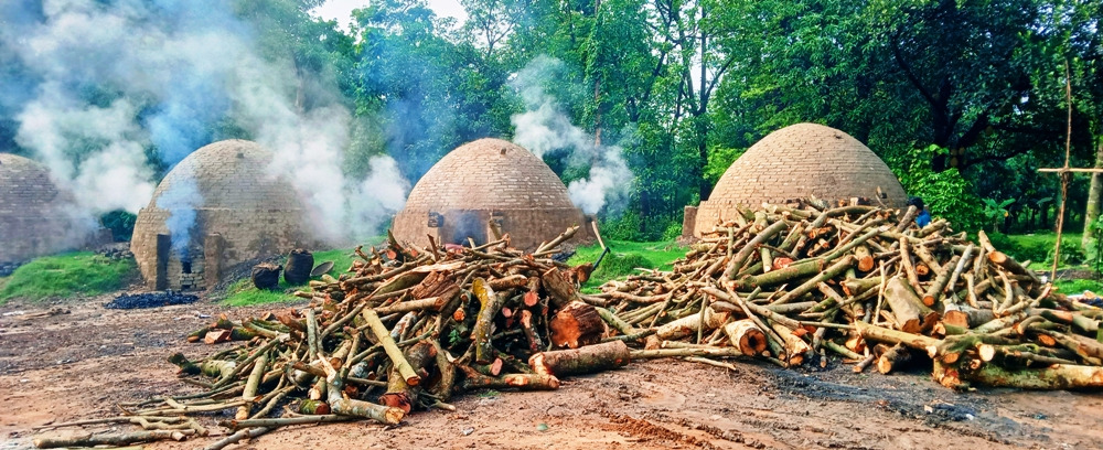 বিষাক্ত ধোঁয়ায় হুমকিতে জনস্বাস্থ্য