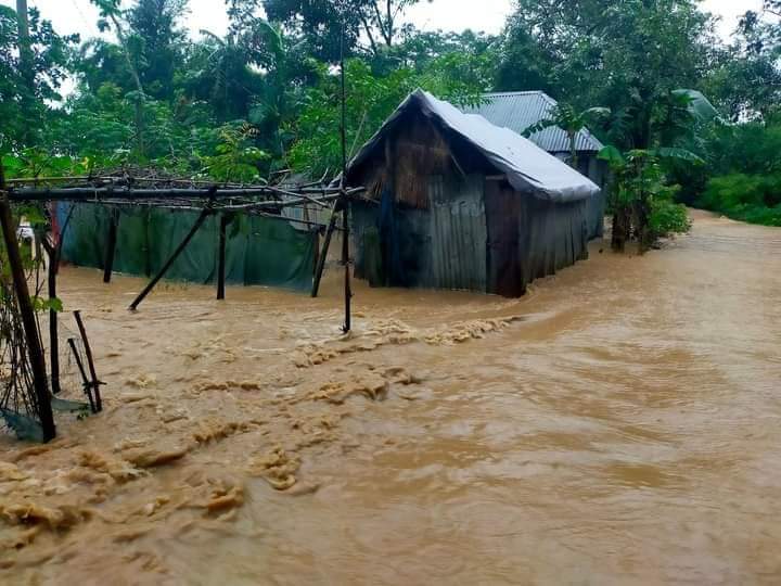 বাঁধ ভেঙে আখাউড়ার দুই ইউনিয়নের নিম্নাঞ্চল প্লাবিত