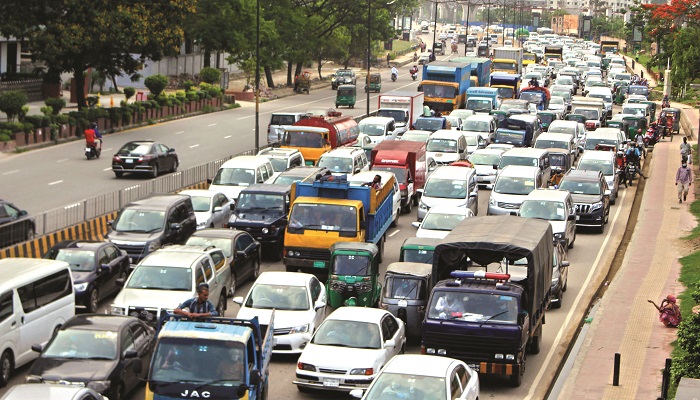 সেতুর চাপে চ্যাপ্টা রাজধানী