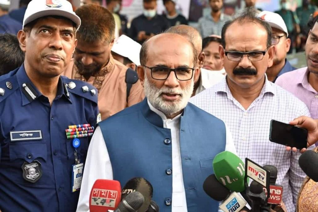 জাতীয় মৎস্য সপ্তাহ উপলক্ষ্যে হাতিরঝিলে বর্ণাঢ্য নৌ শোভাযাত্রা