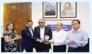 ব্যাংকিংখাতে শীর্ষ করদাতাদের পুরস্কার পেলো এবি ব্যাংক লিমিটেড