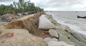 জলবায়ুর গ্রাসে উপকূল