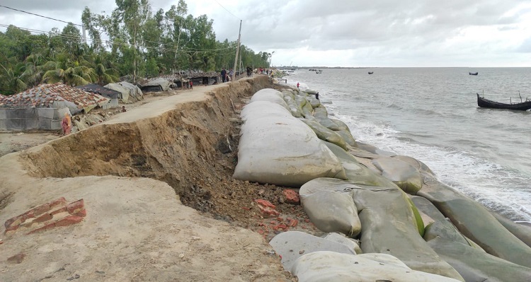 জলবায়ুর গ্রাসে উপকূল