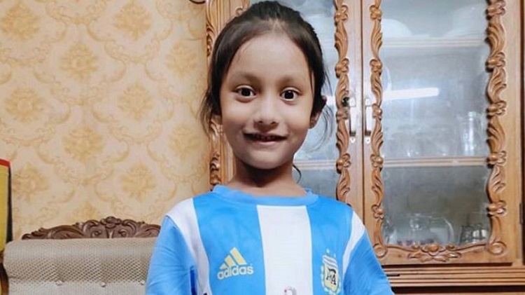 চিৎকার করায় আয়াতকে হত্যার করে ৬ টুকরো করে খুনি আবির