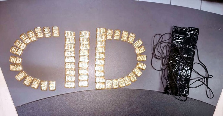 বিমানের সিটের নিচে মিললো ৬ কেজি সোনা