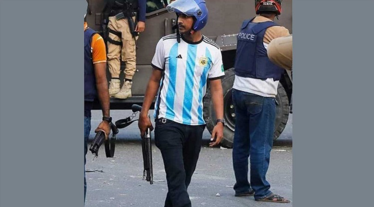 আর্জেন্টিনার জার্সি পরা সেই ব্যক্তির পরিচয় পাওয়া গেছে