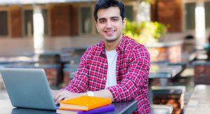 'কাজী অ্যান্ড কাজী টি'তে চাকরি