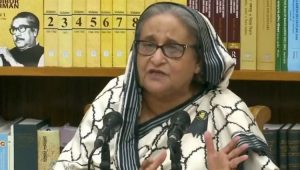 'আত্মসম্মান না থাকায় বিবৃতি ভিক্ষা করছেন তিনি'