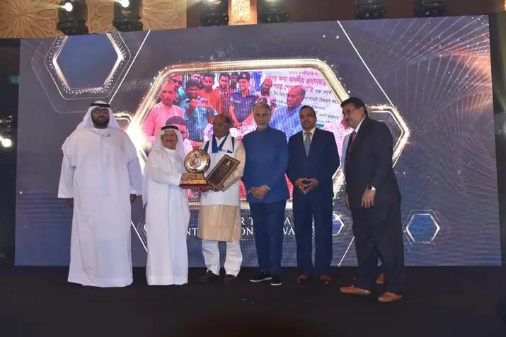 আন্তর্জাতিক মাদার তেরেসা অ্যাওয়ার্ড পেলেন এমপি মহিব