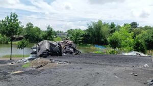 পরিবেশ দূষণ করে ক্রাশিংয়ের কারখানা