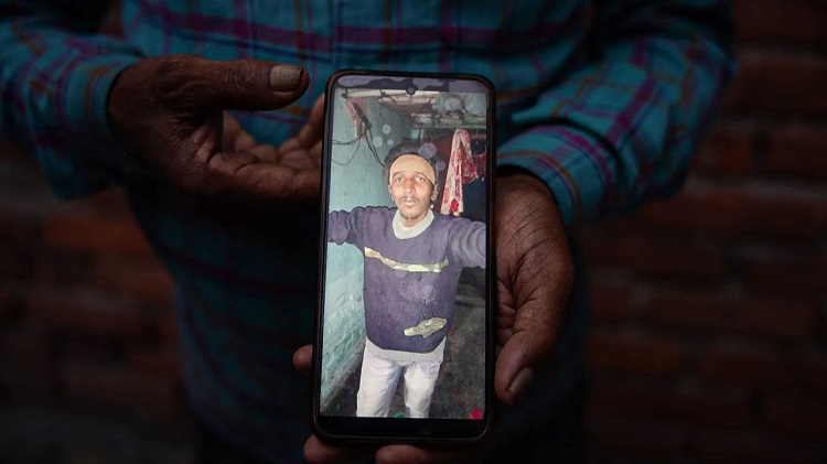 ভারতে মন্দিরের প্রসাদ নিয়ে মুসলিম যুবককে পিটিয়ে হত্যা