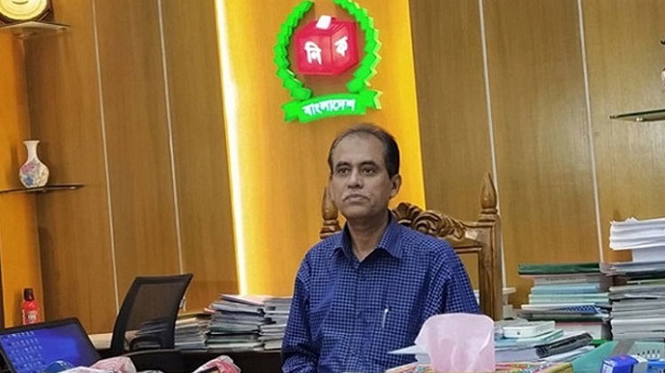 যেকোনো পরিস্থিতিতে ২৯ জানুয়ারির মধ্যে নির্বাচন ইসি আলমগীর