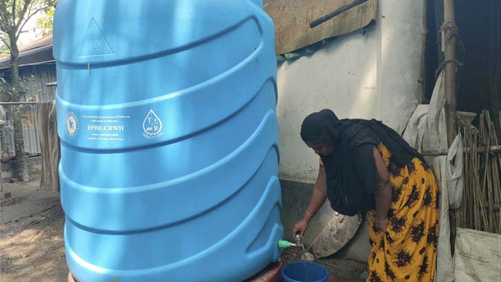 ট্যাপ ঘোরালেই মিলছে সুপেয় বৃষ্টির পানি