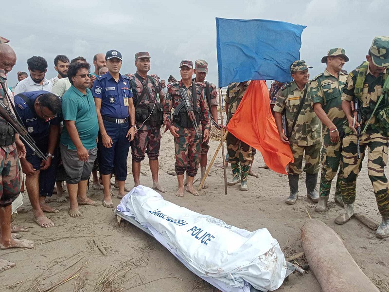 ভারতীয় নিখোঁজ নাগরিকের মরদেহ তিস্তার চরে উদ্ধার