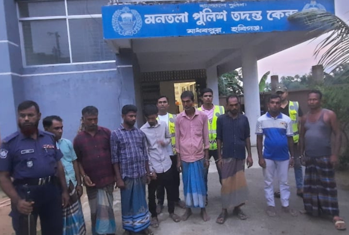 মাধবপুরে ৮ জুয়ারি গ্রেফতার