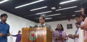 সাম্প্রদায়িক সংঘাতের আশঙ্কা গুরুত্ব সহকারে নিয়েছি: সিইসি