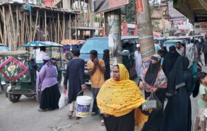 হরতাল দেখতে অনেকে আসলো শহরে