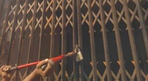 জাবির বিভিন্ন অনুষদের তালায় সুপার গ্লু দিয়ে ফটক বন্ধ করলো ছাত্রদল