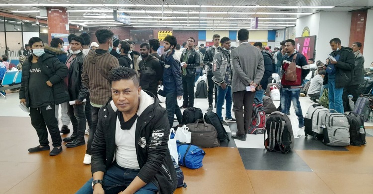 লিবিয়া থেকে ফিরলেন আরও ১৩৬ বাংলাদেশি