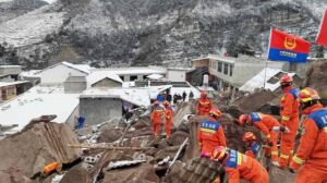 চীনে ভূমিধসে চাপা অন্তত ৪৭, চলছে উদ্ধারকাজ