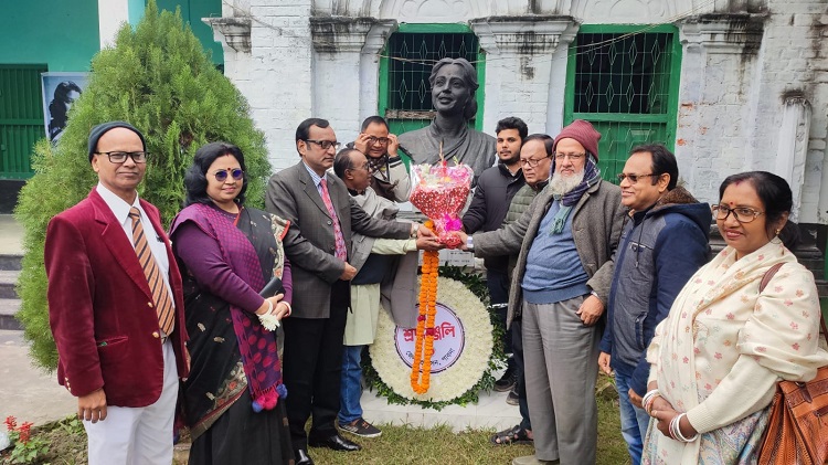 পাবনায় মহানায়িকা সুচিত্রা সেনের দশম মৃত্যুবার্ষিকী পালন