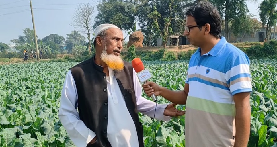 ডিজিটাল প্লাটফর্মে স্বপ্ন বুনছে তরুণরা