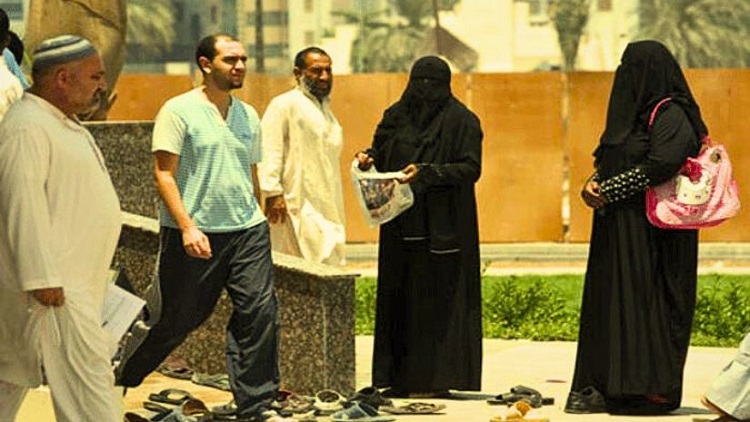 পর্যটক হয়ে আমিরাতে গিয়ে ভিক্ষা করছেন অনেকে