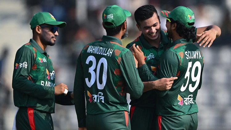 চমক রেখে বাংলাদেশের প্রস্তুতি ক্যাম্পের প্রাথমিক দল ঘোষণা