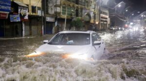 পাকিস্তানে ভারী বর্ষণ ও বজ্রপাতে ৩৯ জনের মৃত্যু