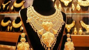 সোনার দাম ১০ দিনে ভরিতে কমলো ৮ হাজার টাকা