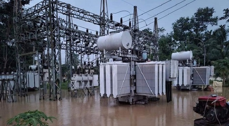 ঘূর্ণিঝড় রিমালের তাণ্ডবে বিদ্যুতের ক্ষতি প্রায় ১০০ কোটি টাকা বিদ্যুৎ বিভাগ