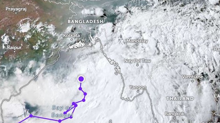 বঙ্গোপসাগরে আরও অগ্রসর হয়েছে গভীর নিম্নচাপ, সমুদ্রবন্দরে ৩ নম্বর সতর্ক সংকেত