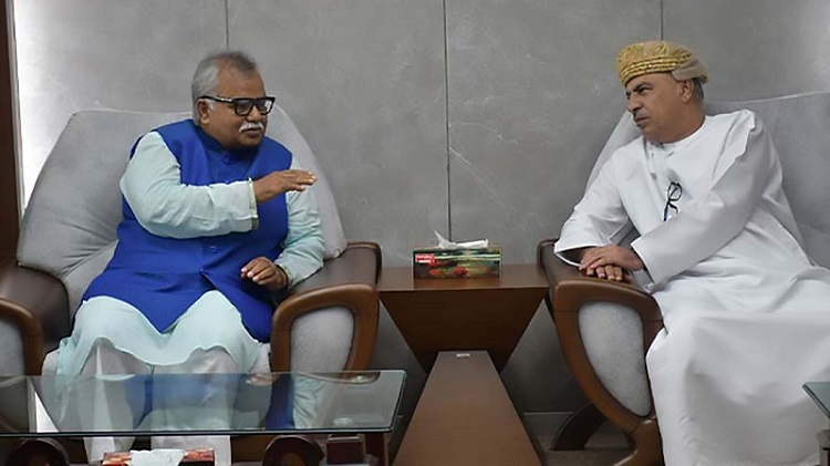 ওমানে ১২ ক্যাটাগরিতে শ্রমবাজার উন্মুক্ত, বৈধতা পাবে ৯৬ হাজার বাংলাদেশি