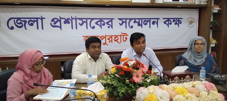 জয়পুরহাটে আলুর দাম নিয়ন্ত্রণে জেলা প্রশাসন ও হিমাগার মালিকদের জরুরী মতবিনিময়