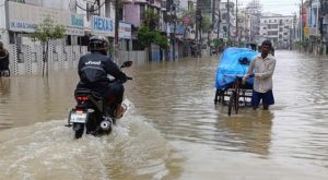 সিলেটে বাড়ছে বন্যার পানি, ঘরবন্দি সাড়ে ৬ লাখ মানুষ