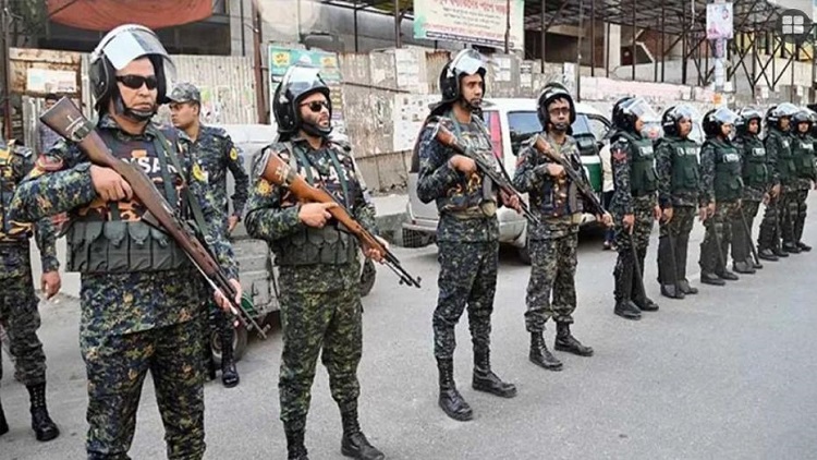 দেশের বিভিন্ন থানা ও ট্রাফিকের দায়িত্বে বাংলাদেশ আনসার ও গ্রাম প্রতিরক্ষা বাহিনী