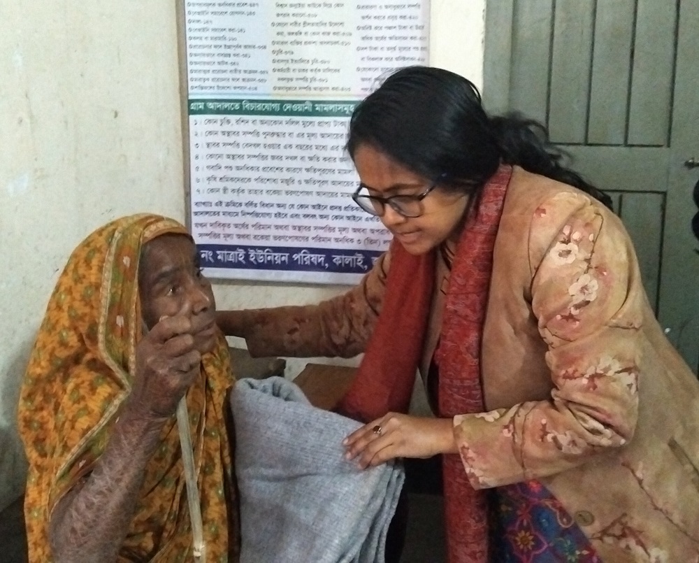 কালাইয়ের মাত্রায় ও উদয়পুর আশ্রয়ন প্রকল্পের শীতার্তদের মাঝে কম্বল বিতরণ