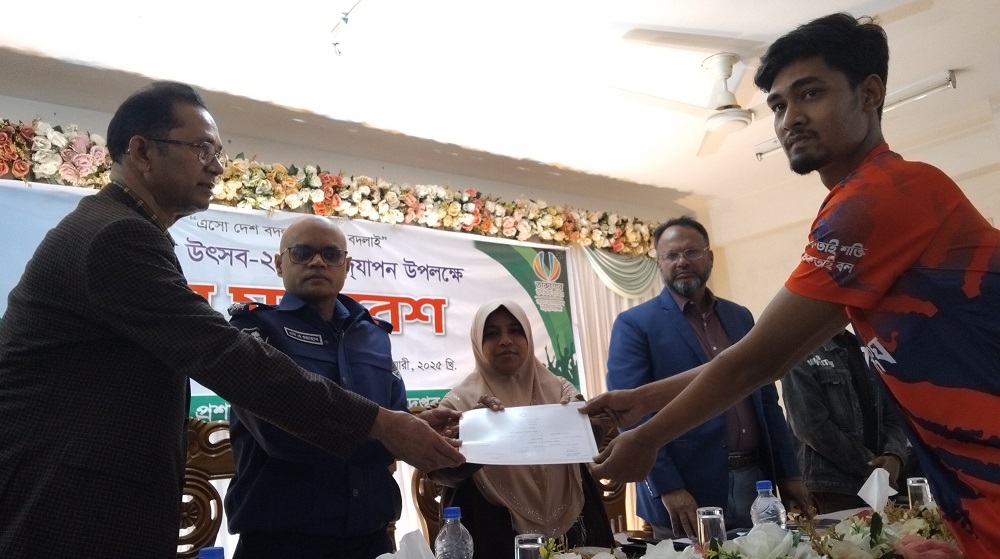 জয়পুরহাটে 'তারুণ্যের উৎসব ২০২৫ ' উদযাপন উপলক্ষেযুব সমাবেশ অনুষ্ঠিত